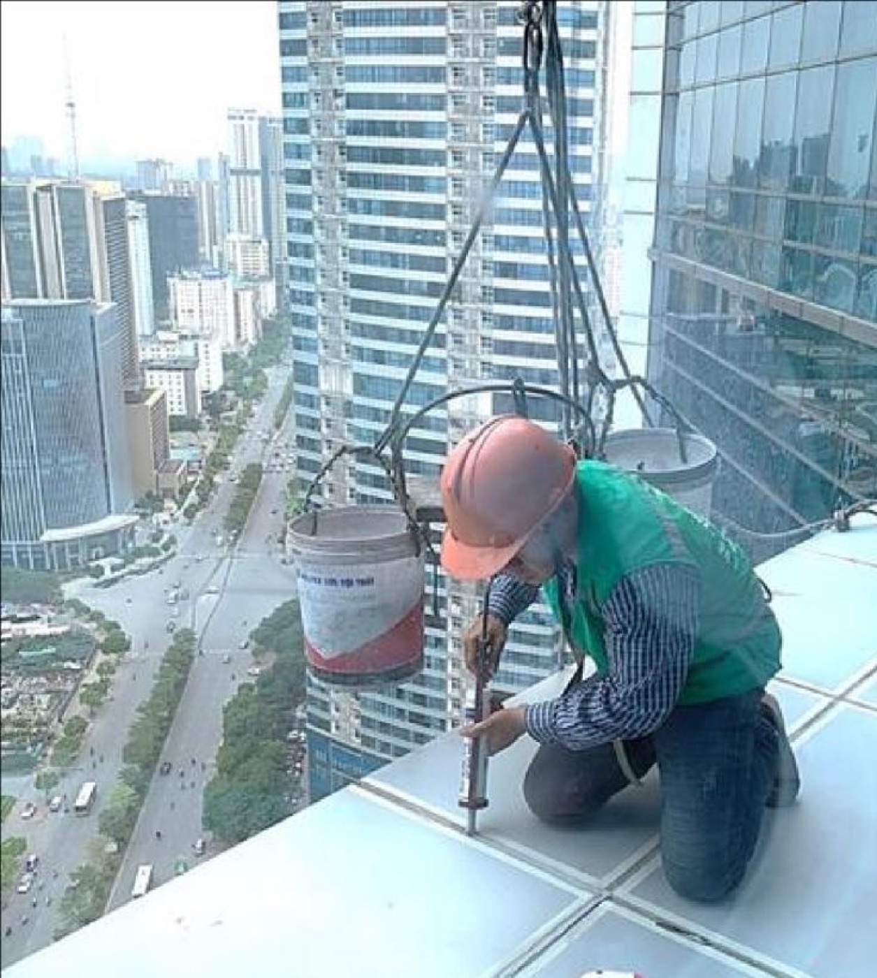 Chống thấm silicone kính nhôm